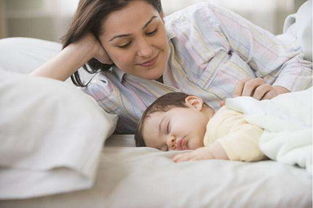 处理婴儿睡眠时的哭闹动作叫什么