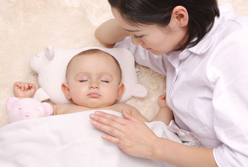 新生儿睡眠状态下一分钟胸口起伏60次正常么