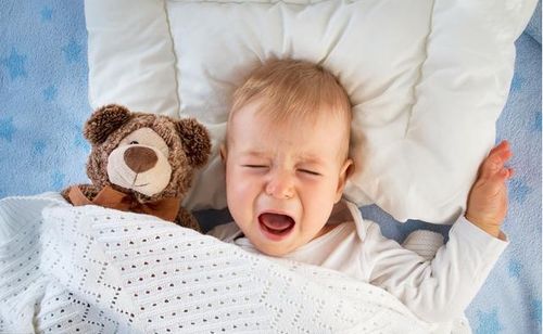 婴儿晚上经常醒来的解决办法有哪些呢