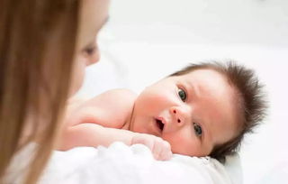 新生儿吃奶过量的信号半个月