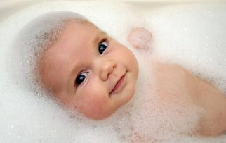 沐浴过程中怎样采取有效措施防止新生儿滑脱?