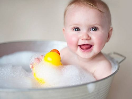 婴儿沐浴法原理