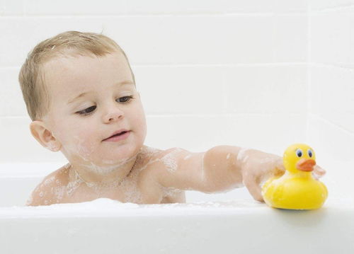 婴儿洗澡时的注意事项 12点要把握