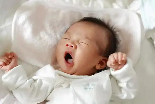 婴儿晚上经常醒来什么原因